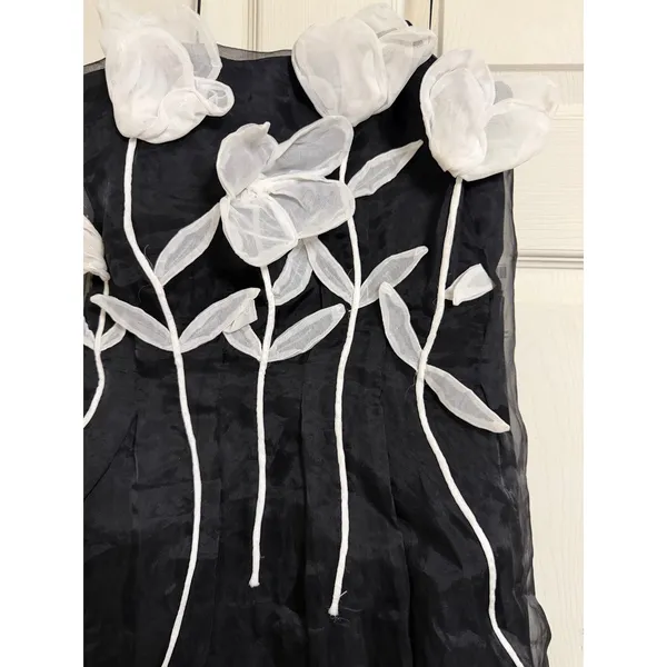 Maeve 3D Floral Strapless Midi Dress – Black & White – XS - Image 5