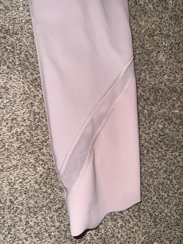 Lululemon Wunder Under High-Rise Crop 23" Scallop Mesh - Image 2