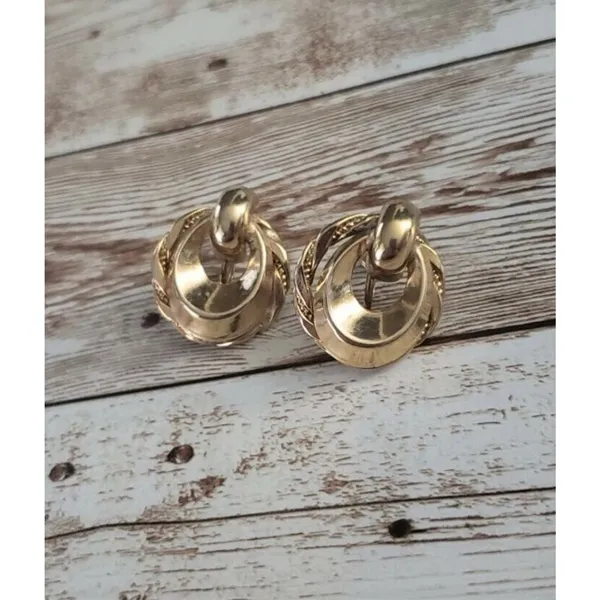 Vintage Screw On Earrings - Elegant Gold Tone Statement - Image 2