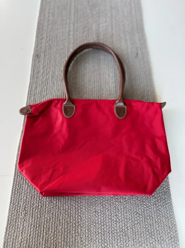 Vintage Classic Preppy Red Nylon Zippered Tote Bag w Brown Leather Handles - Image 3