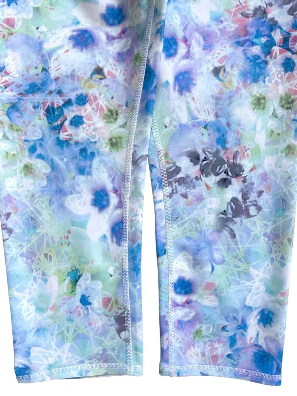 Like New ALO Yoga Crop Leggings Floral Size Large - Image 5