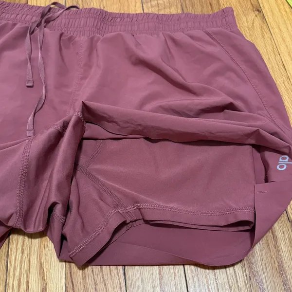 Alo Yoga Rosy Pink Lined Running Athletic Shorts Size Large‎ - Image 6