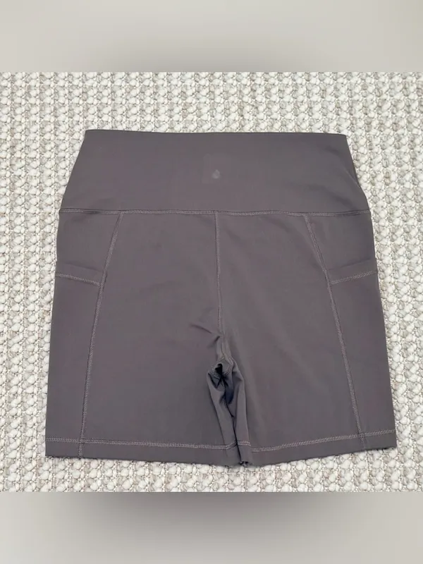Yogalicious Lux bike shorts size XL - Image 8