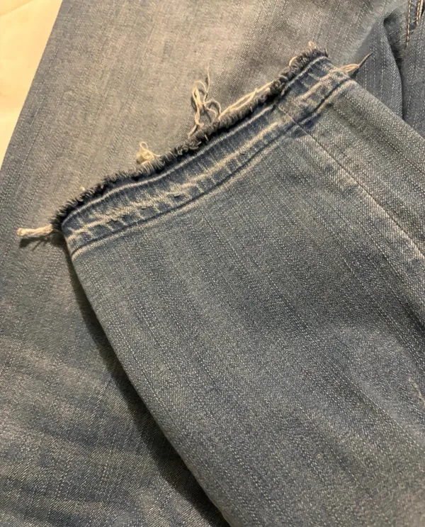 American Eagle Cropped Jeans - Image 6