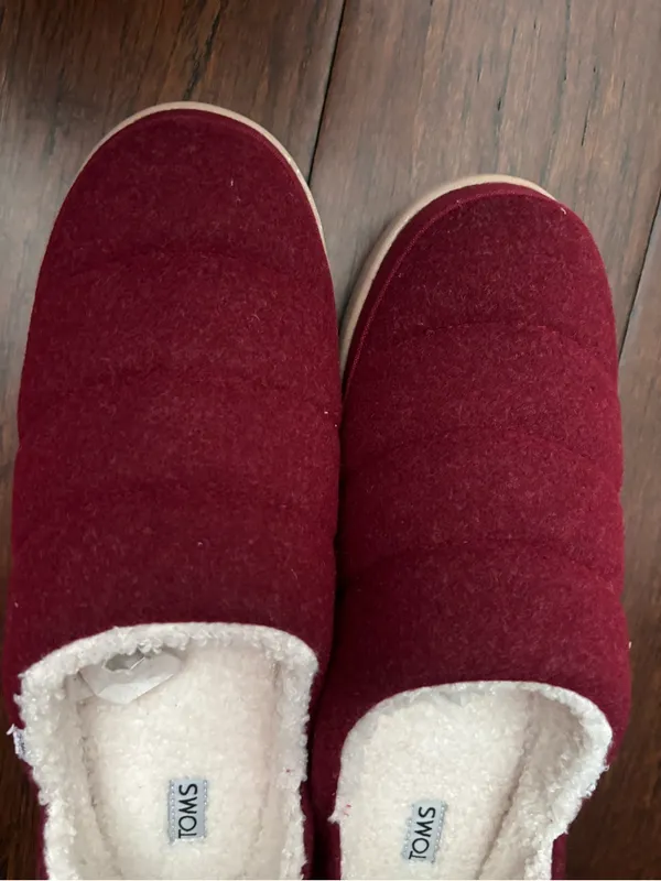 TOMS Women's Ezra Faux Fur Lined Slip On Quilted Slippers 9.5 - Image 10