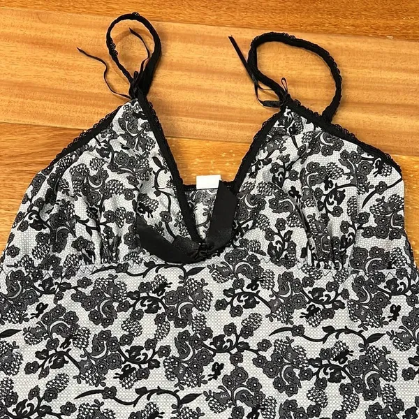 ‎NWOT slips size S Black - Image 3