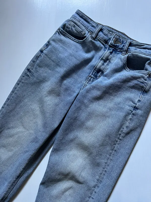 American Eagle mom jeans - Image 3
