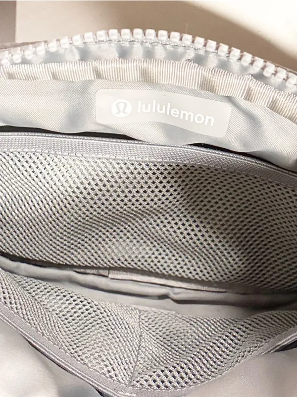 Lululemon Grey Everywhere Wunder Puff Quilted Belt Bag - Image 5