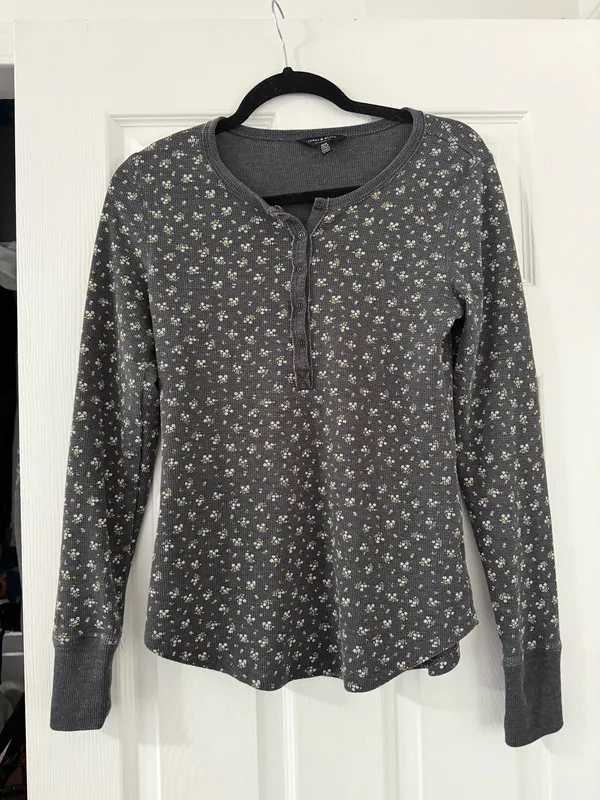 Y2K Lucky Brand Long Sleeve Top - Image 2