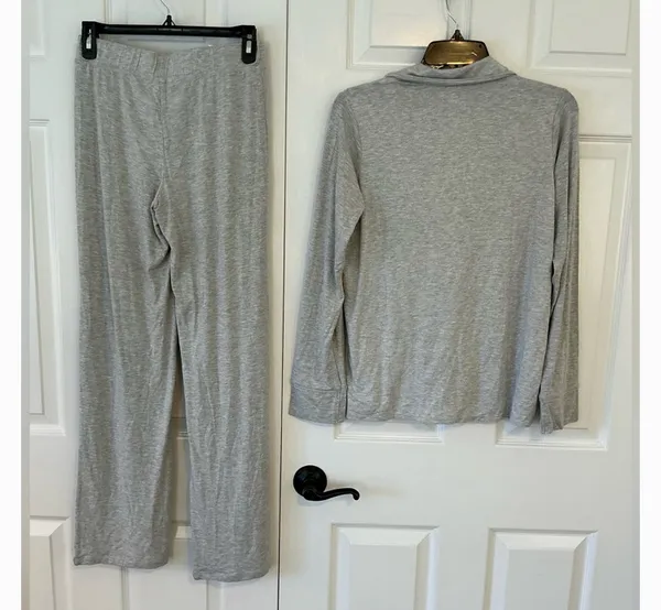 SKIMS Pajama Set XS - Image 3