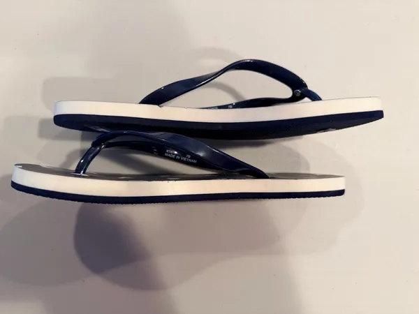 Kate Spade New York | ladies Fiji flip-flop sandals. Size: 7B - Image 9