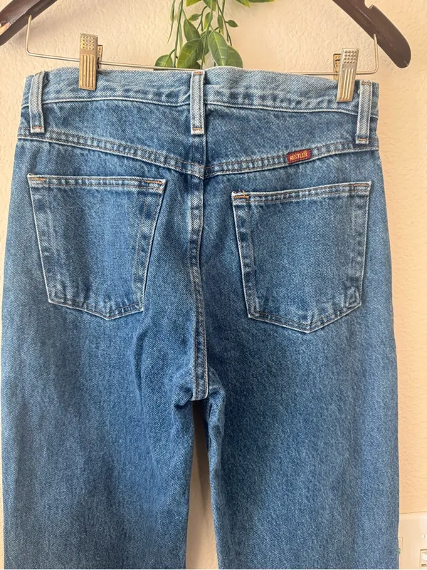 Vintage Rustler Women's Blue Straight-Leg Jeans - Image 4