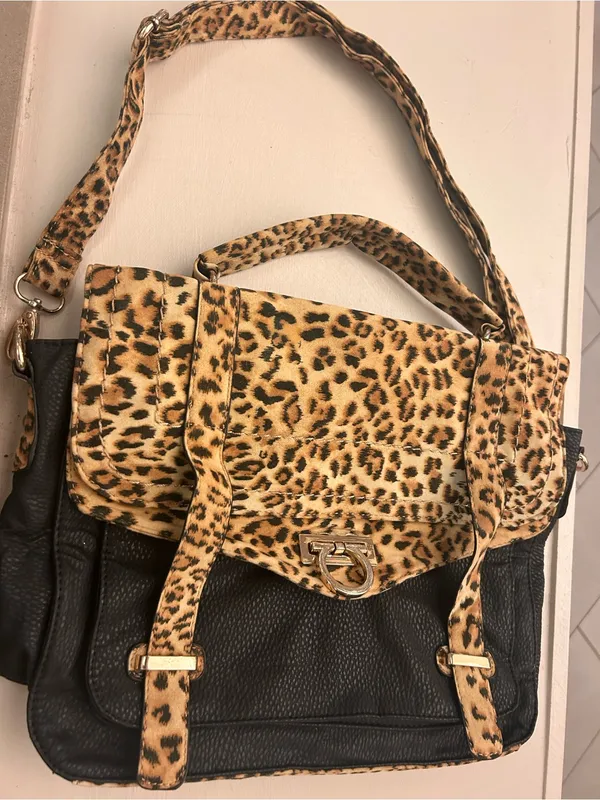 Leopard Print Flap Satchel Handbag - Black & Leopard very nice! Never used - Image 3