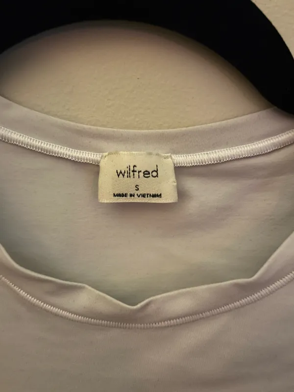 Aritzia Wilfred T-Shirt - Image 2