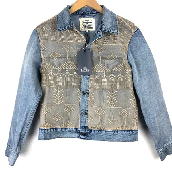 NWT Levis Womens Trucker Denim Jacket Western Boho Embroidered Small Cowgirl - Image 2