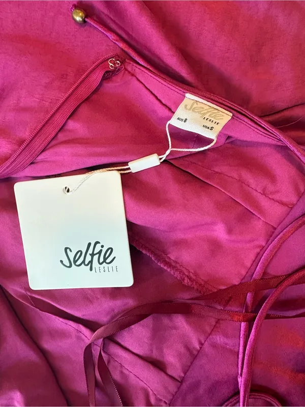 Selfie Leslie Magenta Satin Ruffle Skort - Image 6