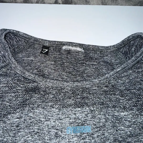 Gymshark Flex Crop Top S/M Grey Long‎ Sleeve Seamless Open Back Thumbholes - Image 4
