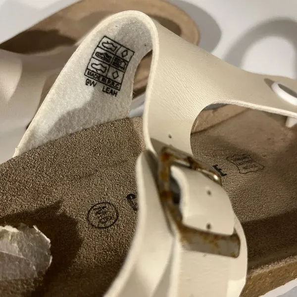 Cushionare Women's White Sandals size 9 - Image 5