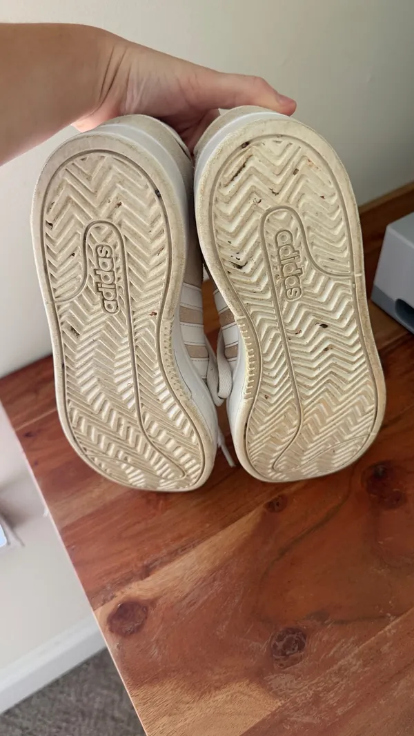 Cream Adidas Sneakers - Image 5
