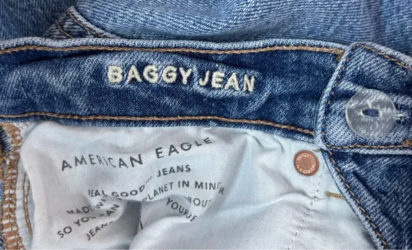 American Eagle Baggy Denim Jeans Size 2 High Rise Distressed Medium Wash - Image 7