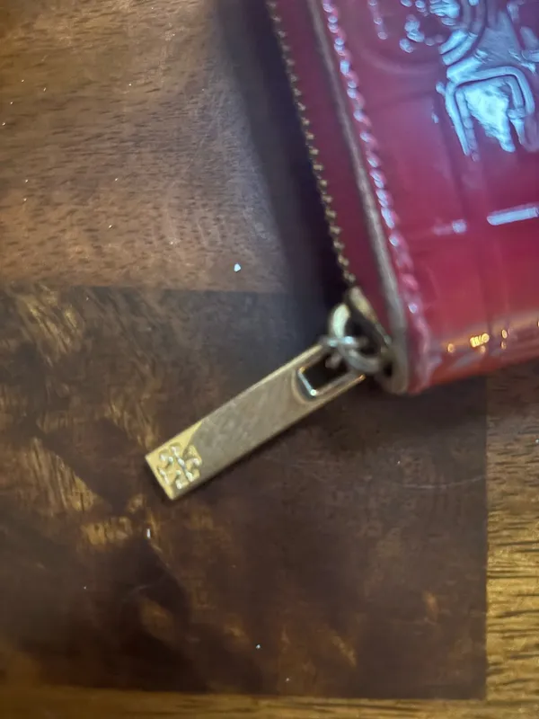 Tory Burch red patent leather large wallet  - Image 7