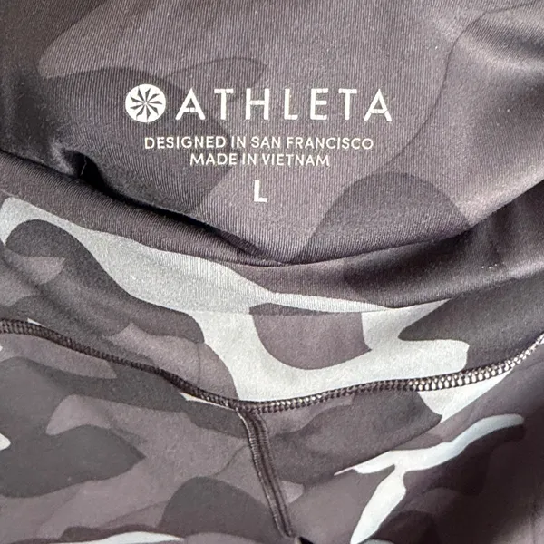Athleta Gray Black Camo Camoflauge‎ Leggings Size Large - Image 3