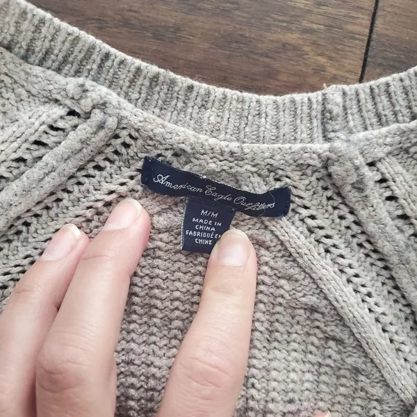 Cardigan in beige size Medium cute details by American Eagle - Image 2
