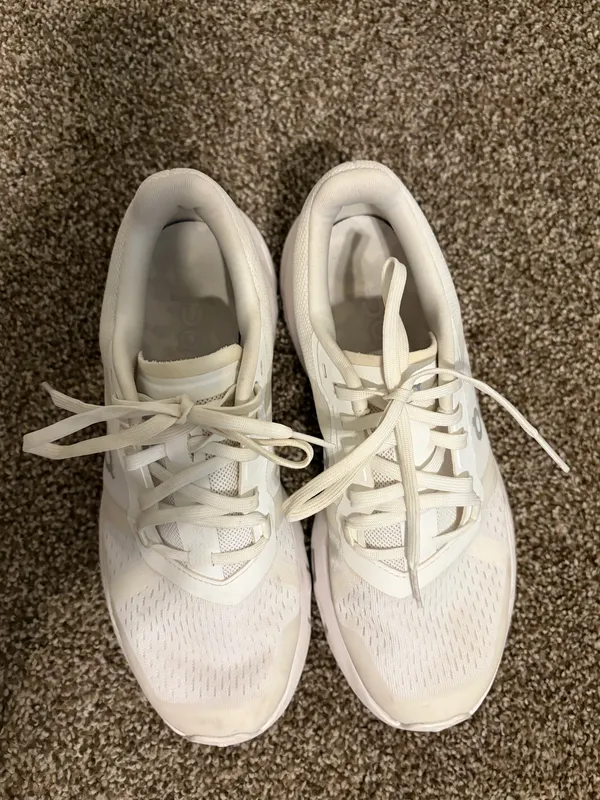 On Cloud Women's White Cloudpulse Running Shoes - Image 3