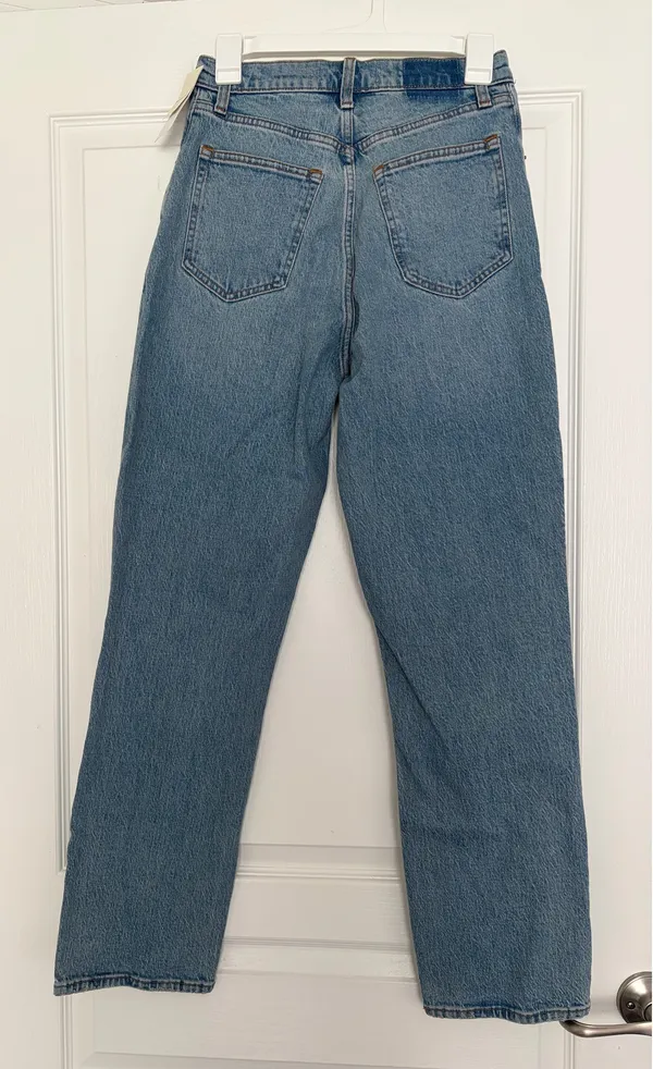 Abercrombie Ultra High-Rise Straight Curve Love Jeans 90s - Image 3