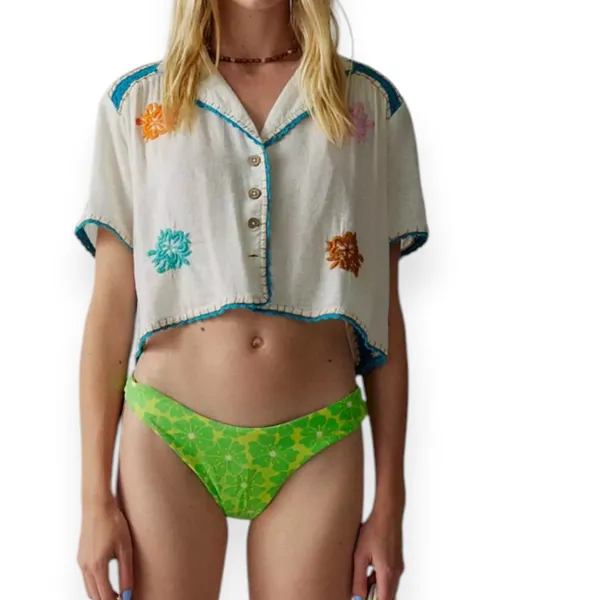 Urban Outfitters UO Rowan Souvenir Floral Embroidered Button Down Blouse Small - Image 7