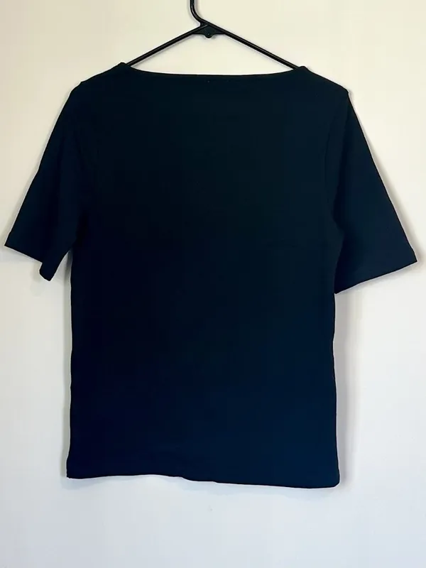 NWT J.Crew Black Boatneck Elbow Sleeve Tee - Size: Medium - Image 4