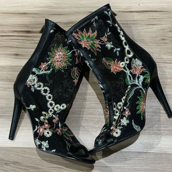 Cape Robbin Black Mesh Floral Embroidered Open Toed Booties Women’s 9 - Image 2