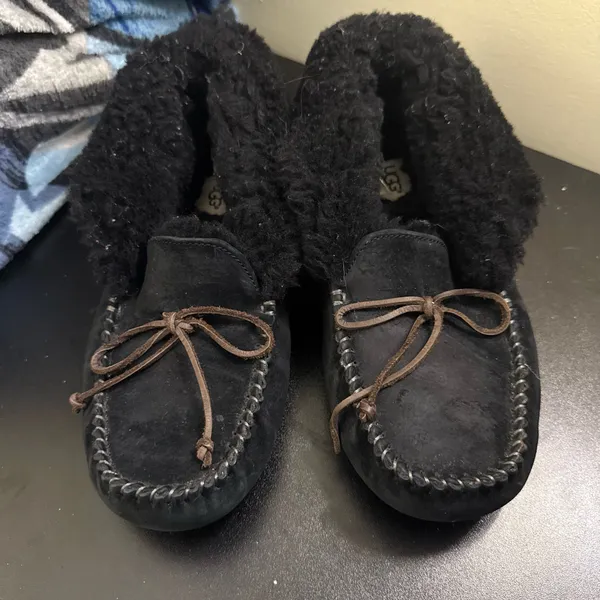 UGG Alena Black Fur Suede Slippers Womens Size 9 - Image 2
