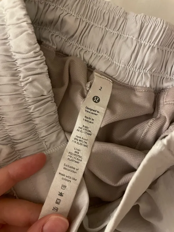 Lululemon Shorts 2.5" - Image 3