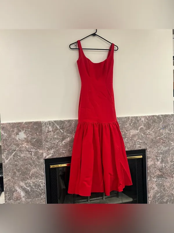 House of CB Amore Dress in Red - Image 2