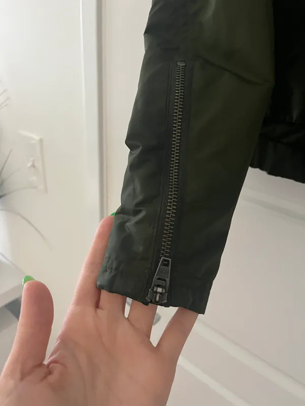 Athleta Olive Green Water Repellent Jacket - Image 4