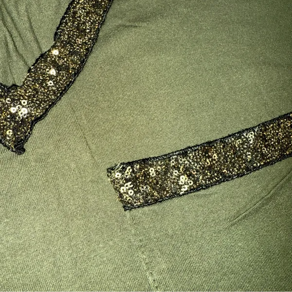 7th Ray Olive Green Sequin Trim Pocket V-Neck Top - Image 3