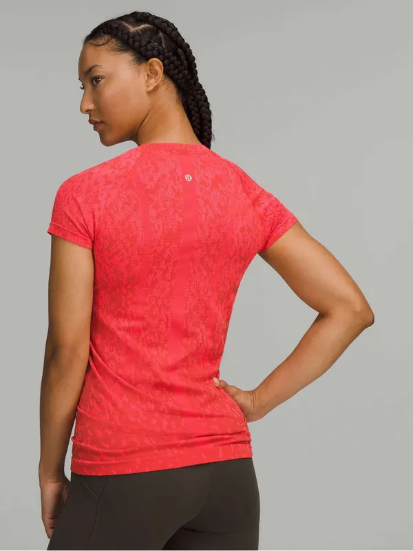 🍋 LULULEMON Swiftly Tech Short-Sleeve Shirt 2.0 Size 6 - Image 3