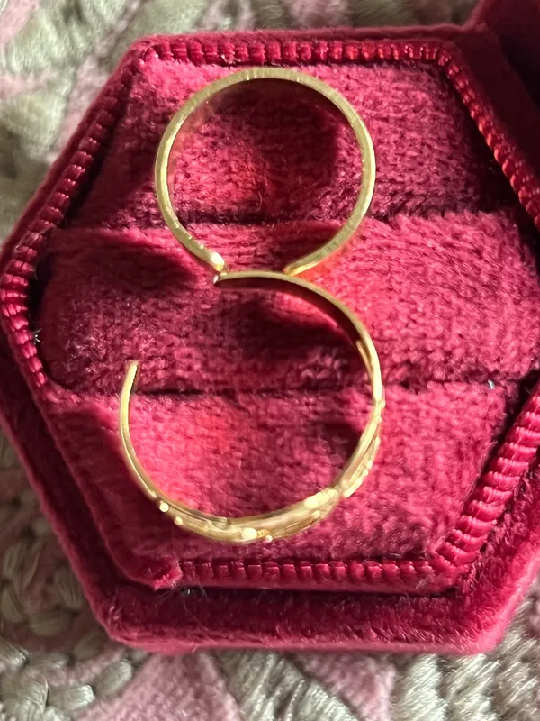 Women’s 10K Gold Plated Adjustable Size 2 Piece Toe Ring Set - Image 2