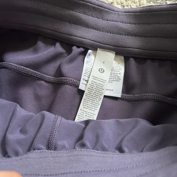 Lululemon Softstream Shorts Size 4 - Image 4