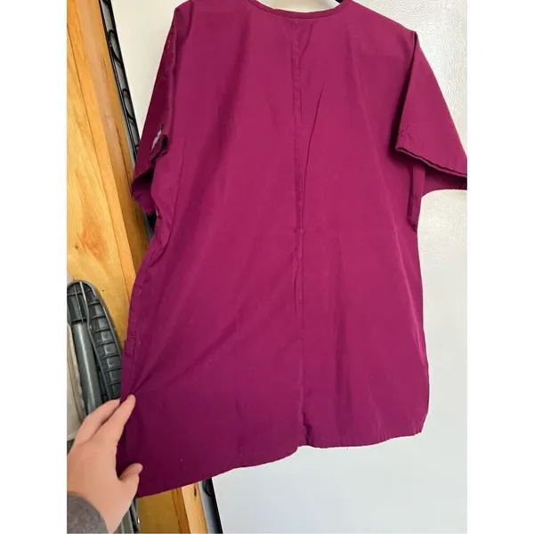 Cherokee Workwear Wine Scrub Top Woman’s Size XS - Image 8