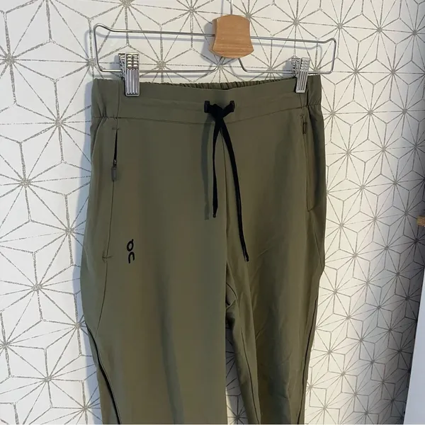 On Cloud Active Pant Green - Image 4