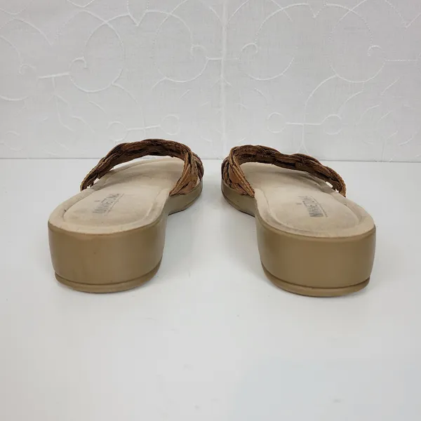 Minnetonka Women's Sandals 8 Tan Medallion Leather Flat Comfort Slides Slip On - Image 5