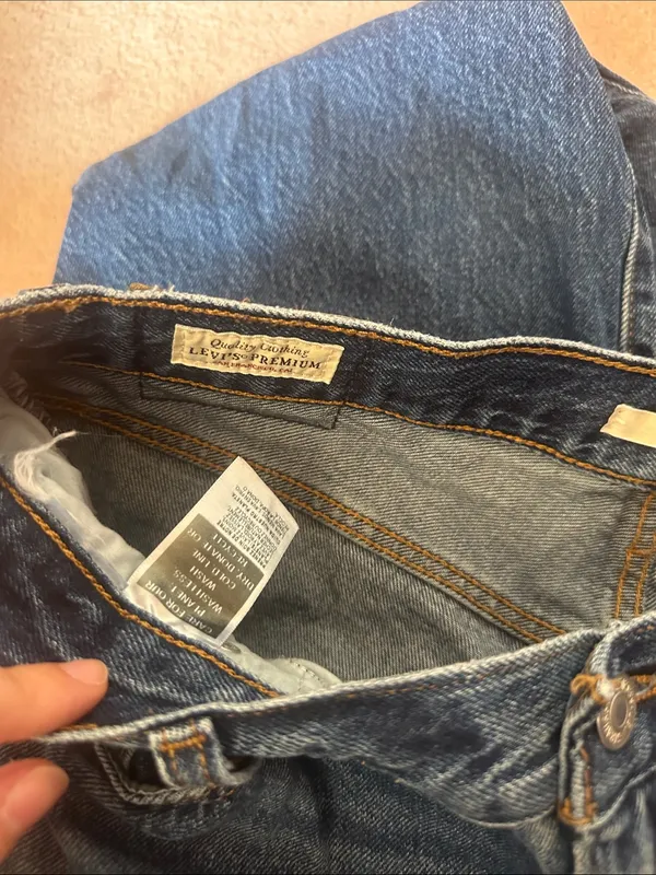 Levi’s Baggy Dad Dark Blue Wash Wide Leg Jeans - Image 5