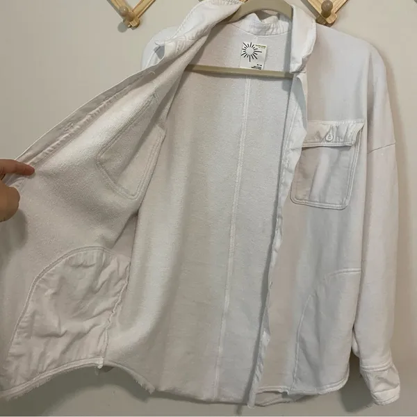 Aerie White Button Front Shacket size Medium - Image 4