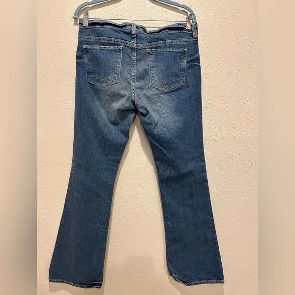 Old‎ Navy Low Rise Flare Jeans - Size 8R - NWT - Image 2