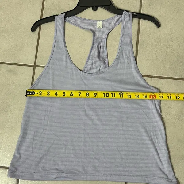 Lululemon Athletica Women lilac Tank Top‎ Sleeveless size 8 - Image 7
