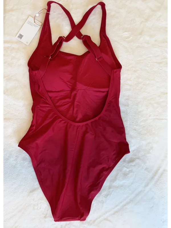 NWT Quince Italian Cross-Back One-Piece Swimsuit in Red - Size: Medium - Image 5