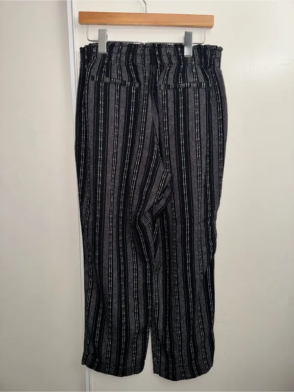 Briggs New York Black and Gray Vertical Stripe Joggers - Image 6