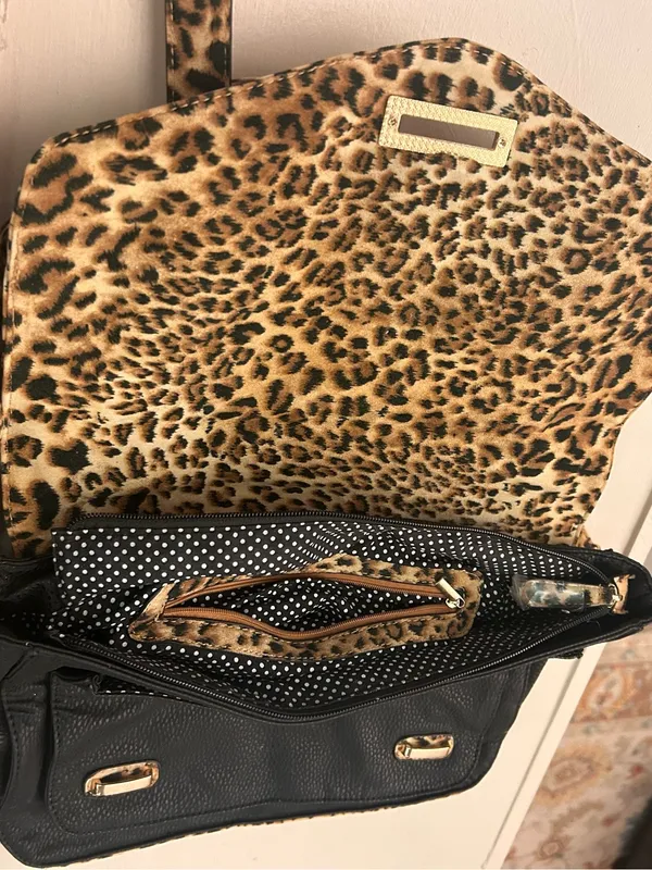 Leopard Print Flap Satchel Handbag - Black & Leopard very nice! Never used - Image 4